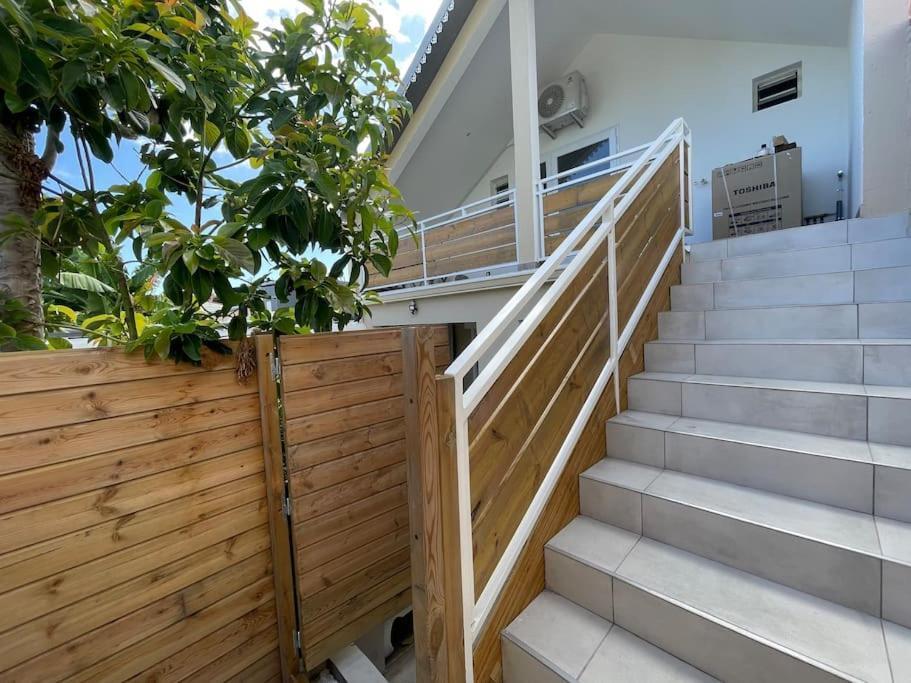 Grand Studio Charmant, Tout Equipe… Saint-Denis Esterno foto
