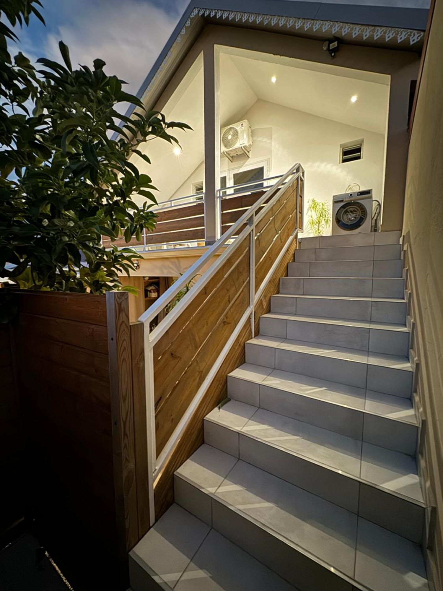 Grand Studio Charmant, Tout Equipe… Saint-Denis Esterno foto